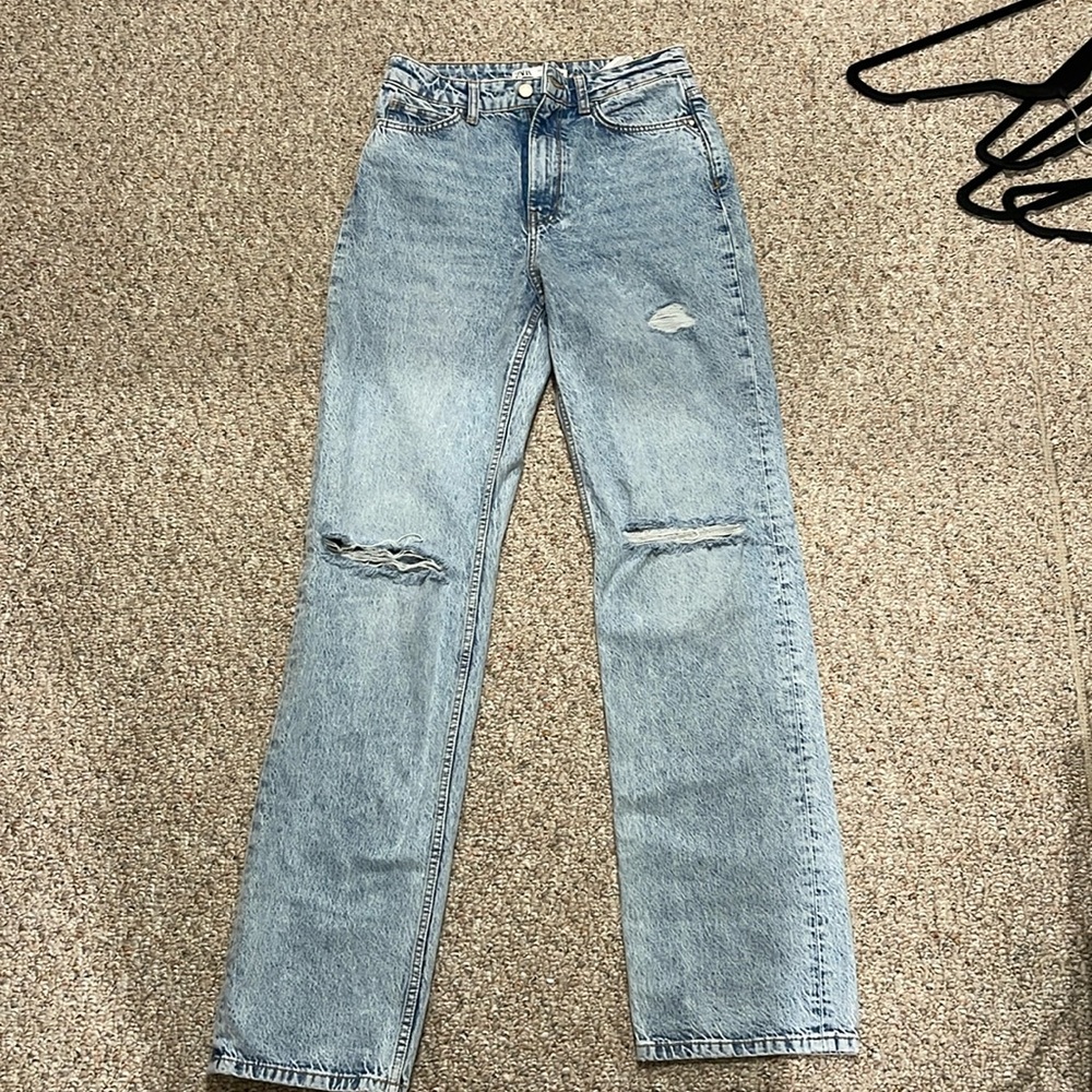 High Waisted Zara Knee Rip Jeans
